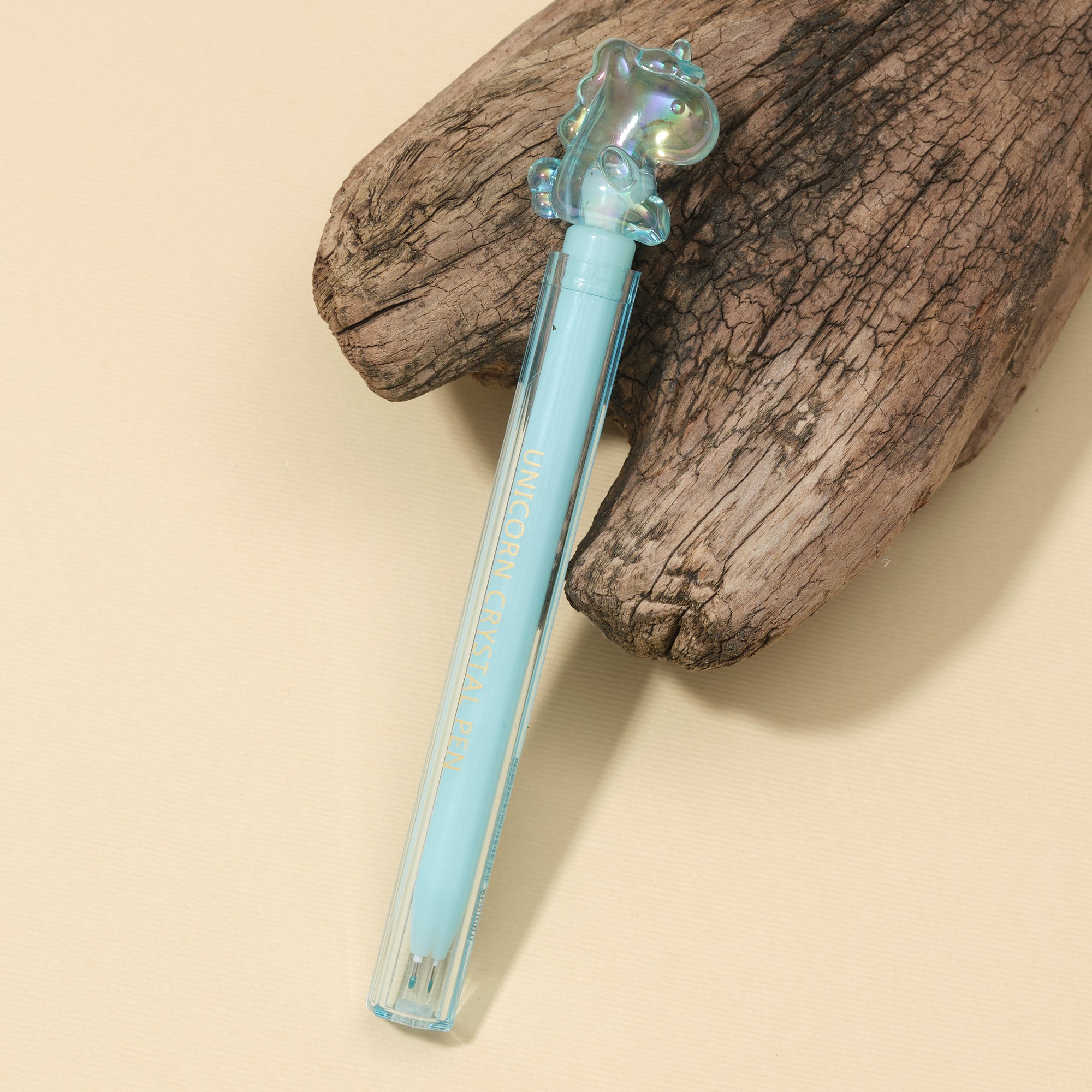 Egyszarvús kristály toll