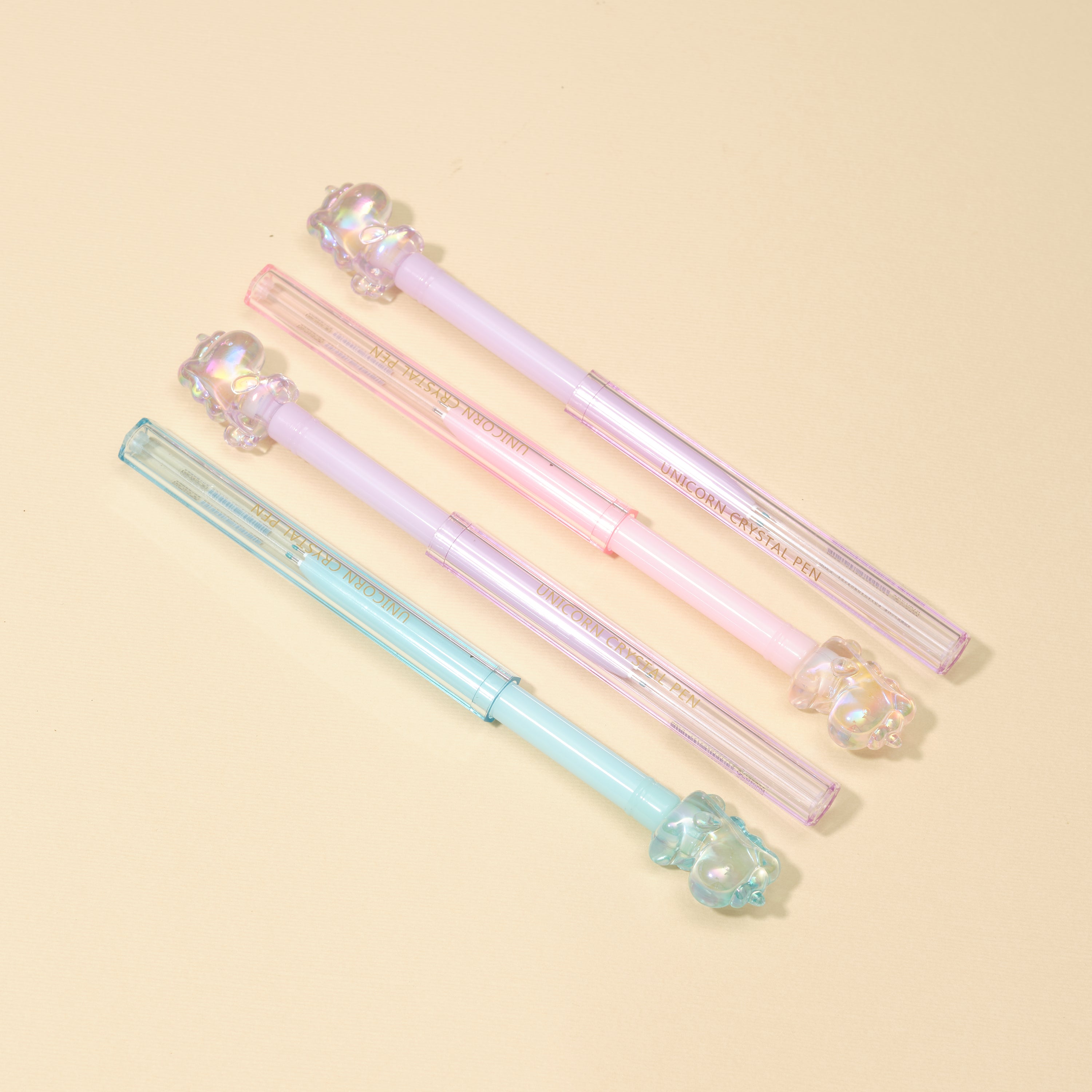 Egyszarvús kristály toll